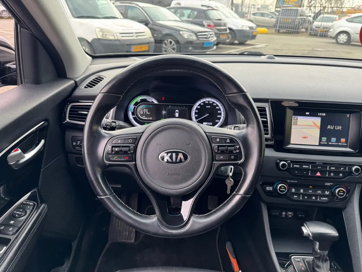 1.6 GDi Hybrid First Edition / NAP / SP VLG /