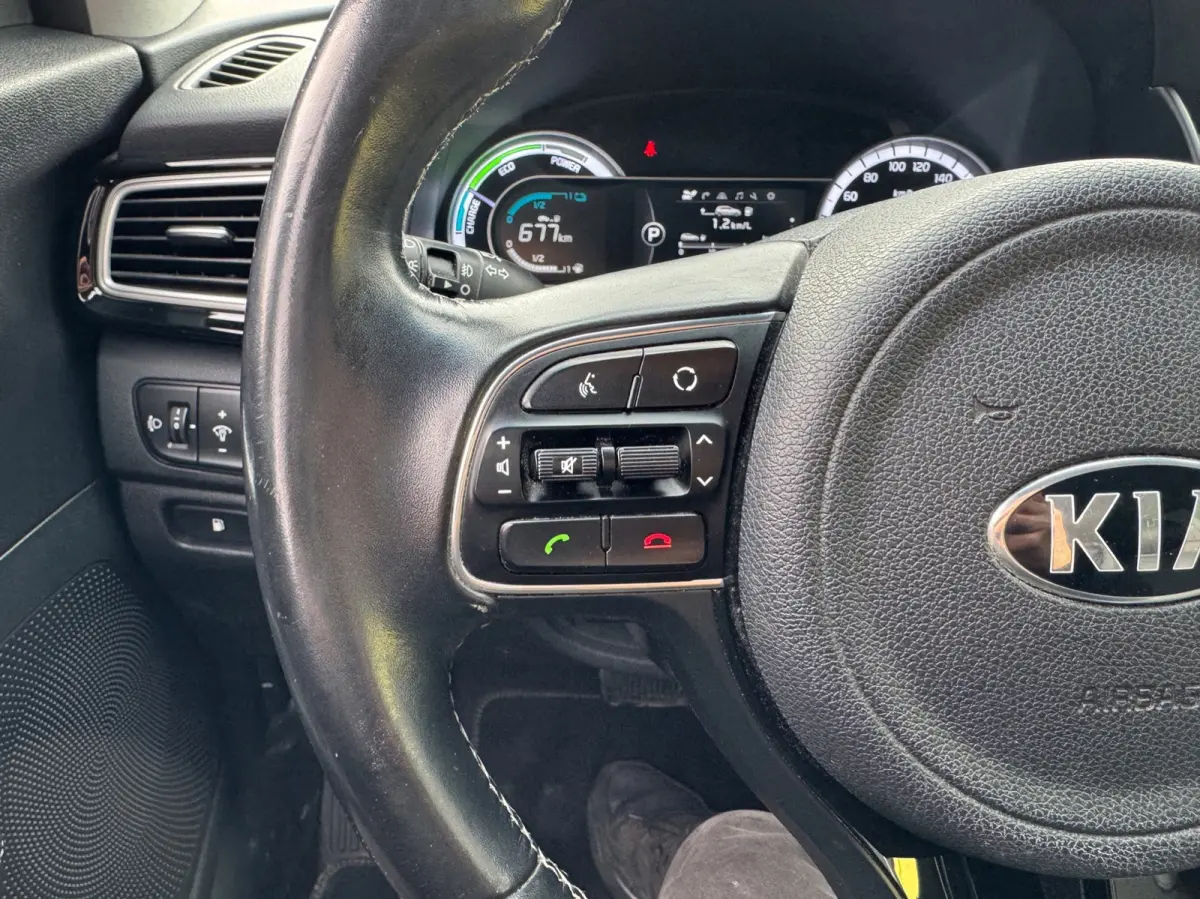 1.6 GDi Hybrid First Edition / NAP / SP VLG /