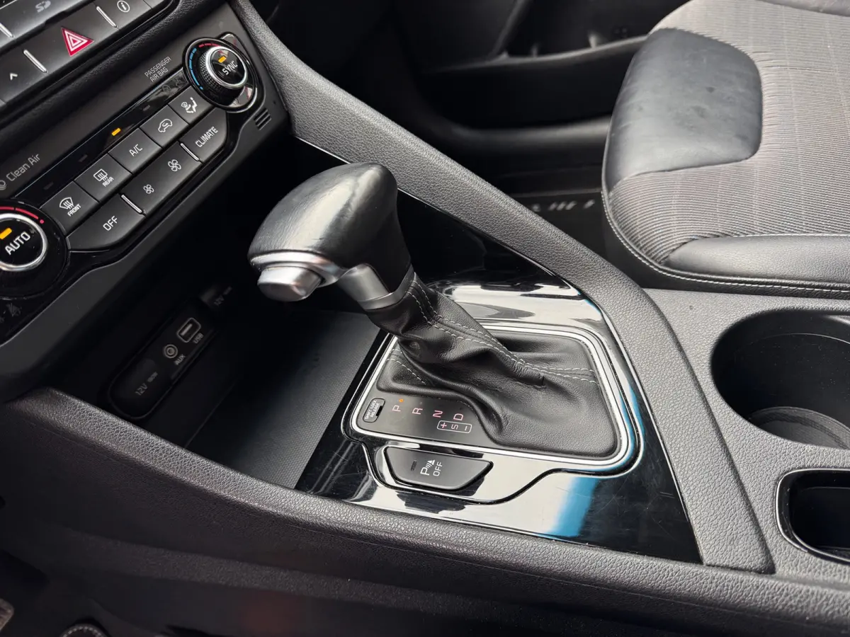 1.6 GDi Hybrid First Edition / NAP / SP VLG /