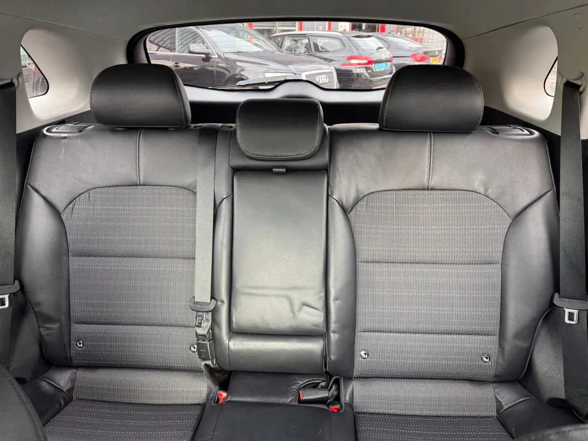 1.6 GDi Hybrid First Edition / NAP / SP VLG /