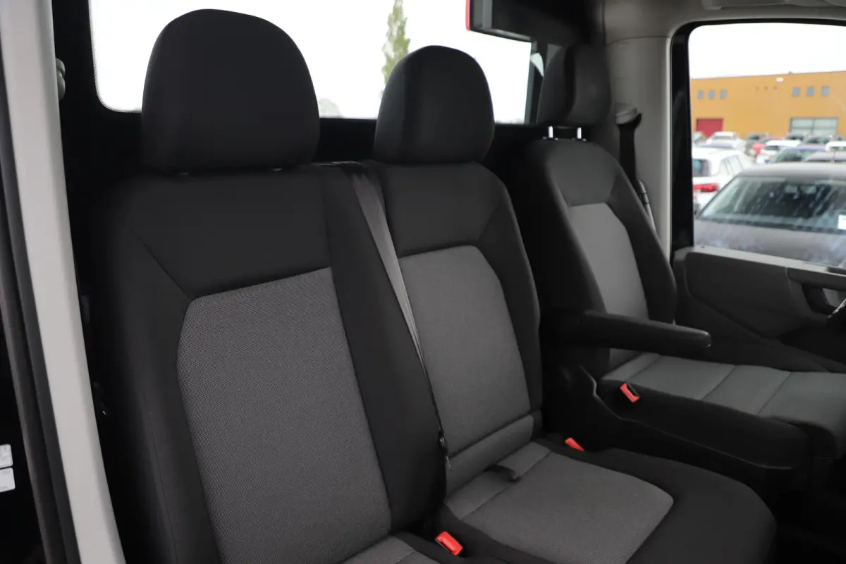 35 2.0 TDI L4 4Motion Highline 177PK Automaat TIJHOF Luchtvering Deep Black Metallic Stuur & Stoelverwarming Navigatie Carplay Android Full LED 1290KG Laadvermogen!