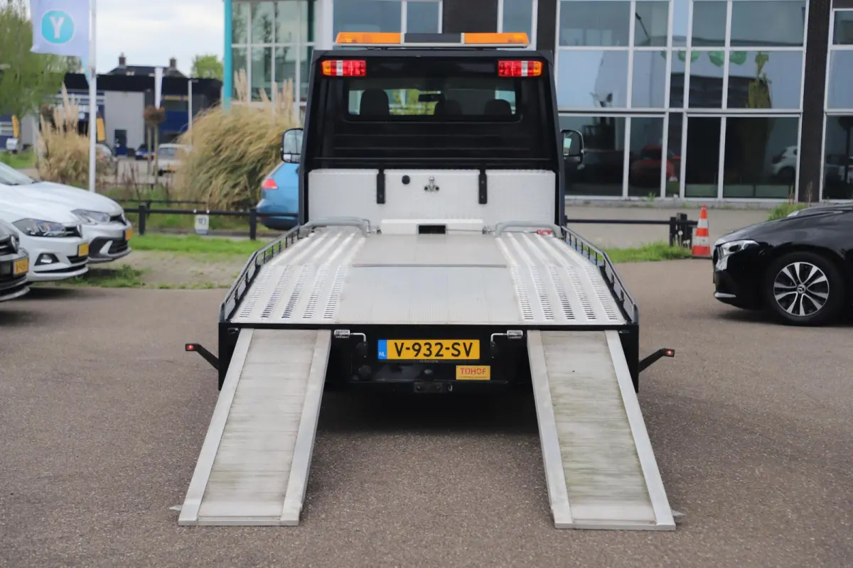 35 2.0 TDI L4 4Motion Highline 177PK Automaat TIJHOF Luchtvering Deep Black Metallic Stuur & Stoelverwarming Navigatie Carplay Android Full LED 1290KG Laadvermogen!