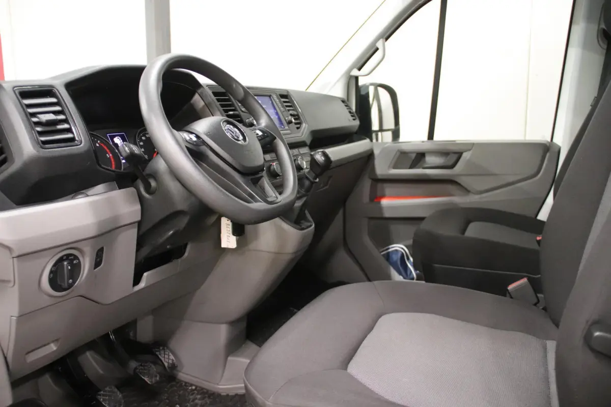 35 2.0 TDI 140PK L3H3 EURO 6 3000KG trekvermogen Volkswagen Crafter 35 2.0 TDI 140PK L3H3 (oude L2H2) EURO 6