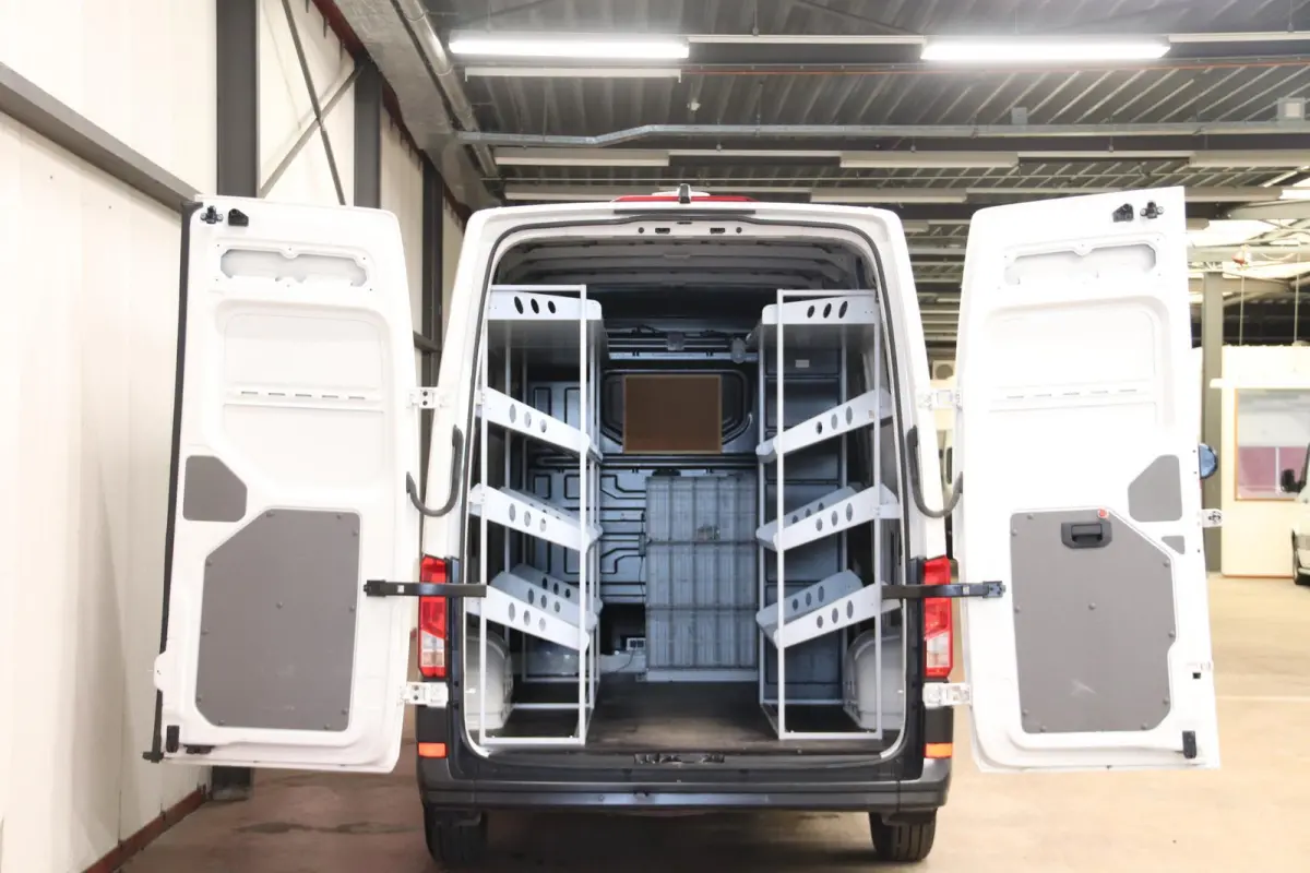 35 2.0 TDI 140PK L3H3 EURO 6 3000KG trekvermogen Volkswagen Crafter 35 2.0 TDI 140PK L3H3 (oude L2H2) EURO 6
