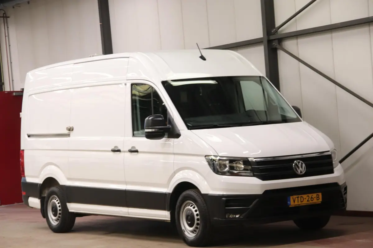 35 2.0 TDI 140PK L3H3 EURO 6 3000KG trekvermogen Volkswagen Crafter 35 2.0 TDI 140PK L3H3 (oude L2H2) EURO 6