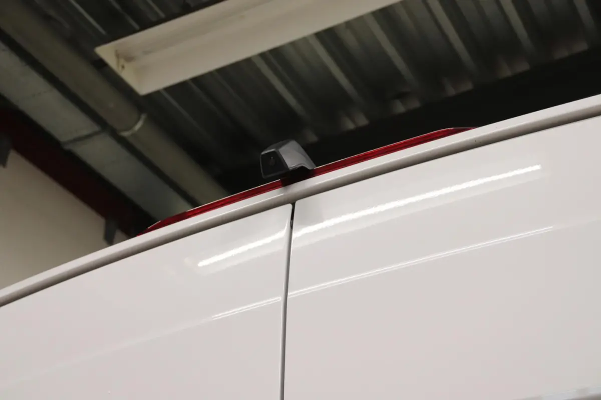 35 2.0 TDI 140PK L3H3 EURO 6 3000KG trekvermogen Volkswagen Crafter 35 2.0 TDI 140PK L3H3 (oude L2H2) EURO 6