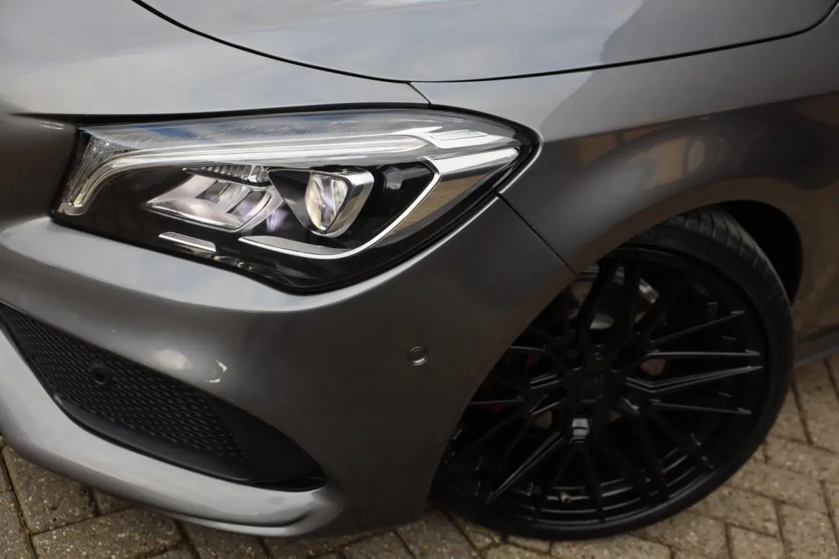 200 AMG Line / AUT / 156 PK / Navi / Sfeerverlichting / CC / Open Panoramadak / Led / Pdc / 19 Inch