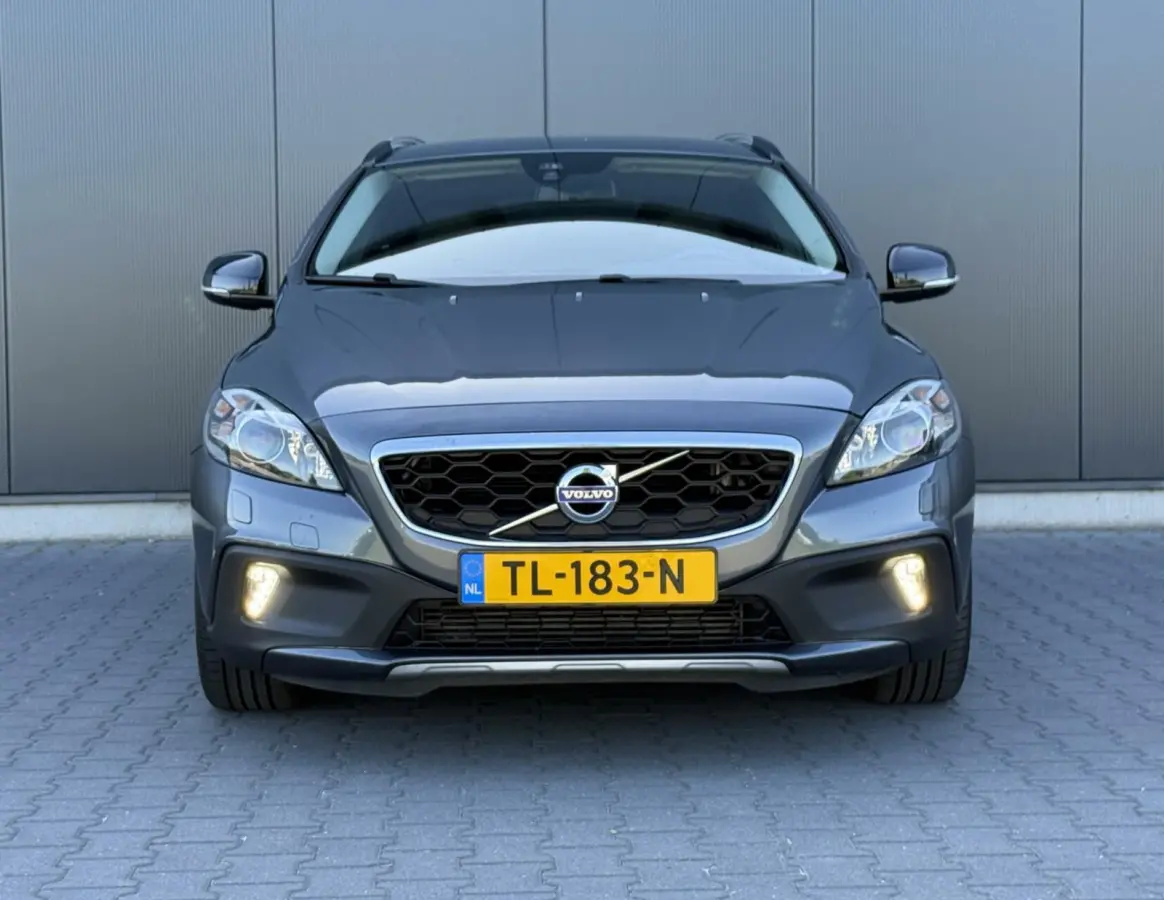 2.5 T5 AWD Summum Leder - Xenon - 5 Cilinder - Uniek