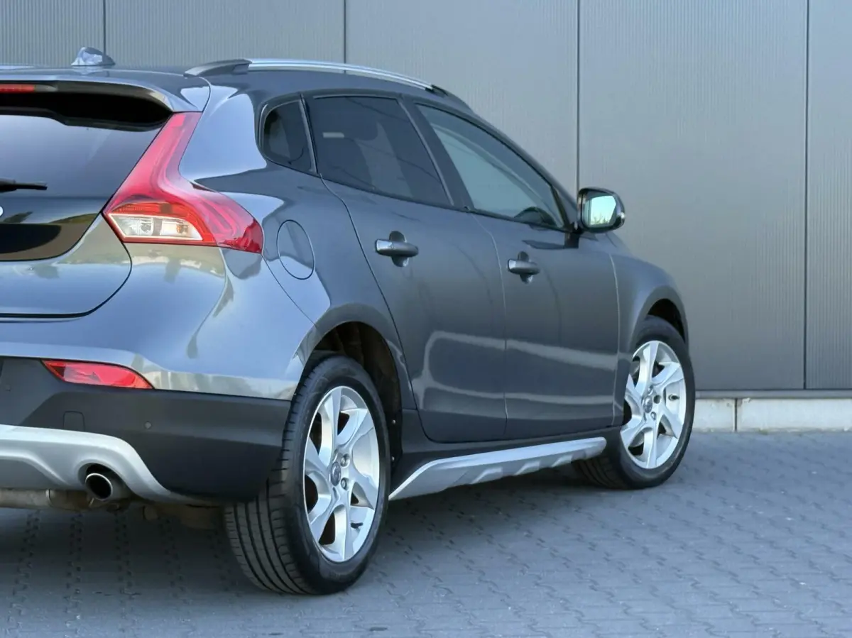2.5 T5 AWD Summum Leder - Xenon - 5 Cilinder - Uniek