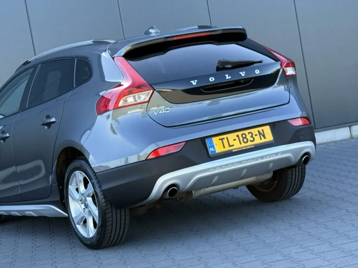 2.5 T5 AWD Summum Leder - Xenon - 5 Cilinder - Uniek