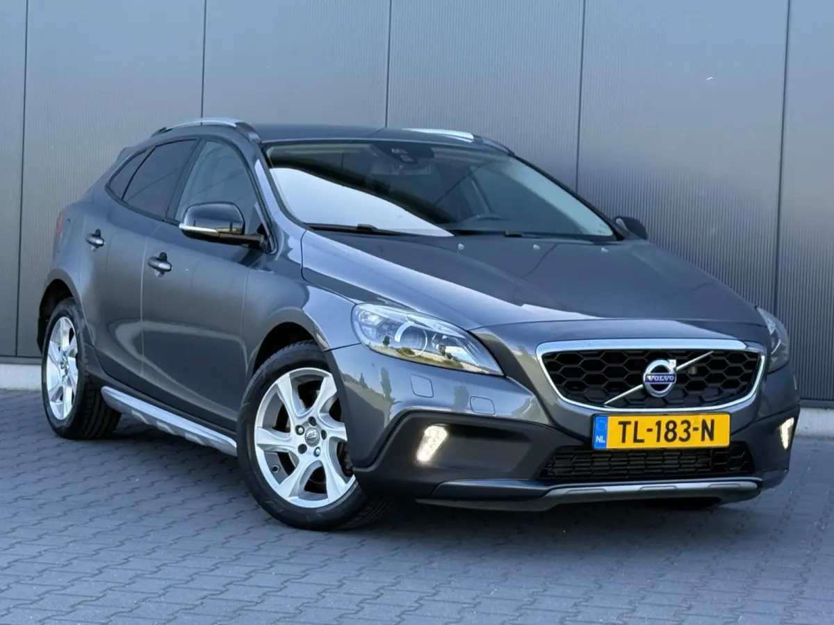 2.5 T5 AWD Summum Leder - Xenon - 5 Cilinder - Uniek