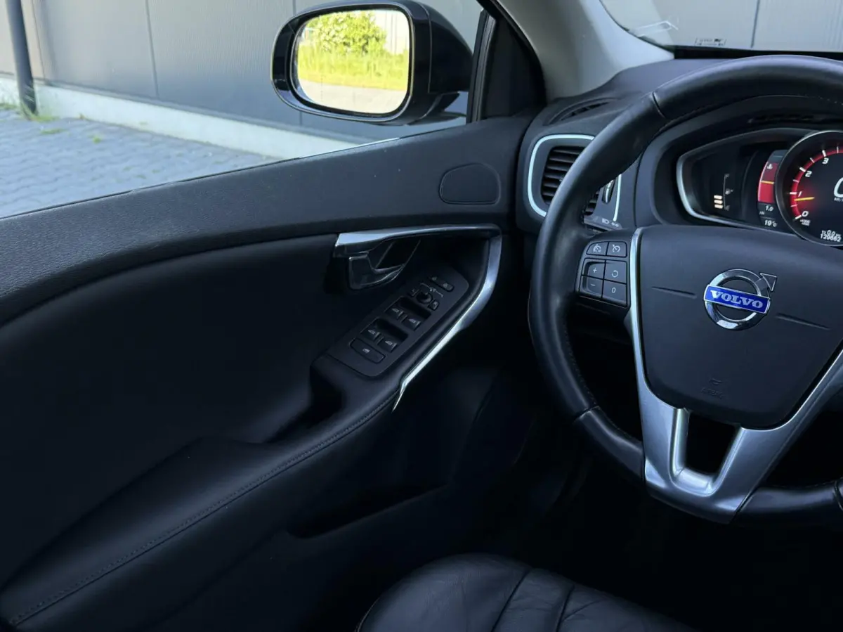 2.5 T5 AWD Summum Leder - Xenon - 5 Cilinder - Uniek