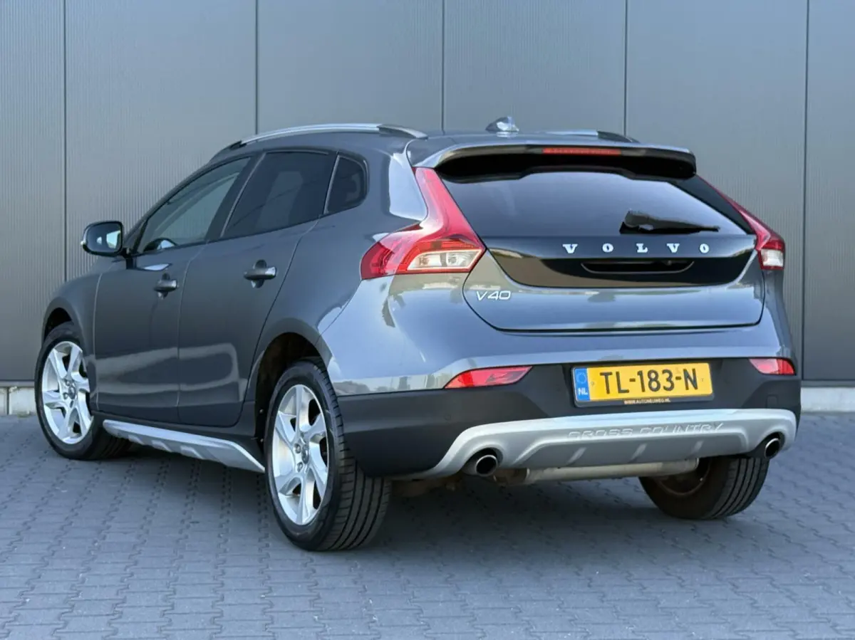 2.5 T5 AWD Summum Leder - Xenon - 5 Cilinder - Uniek