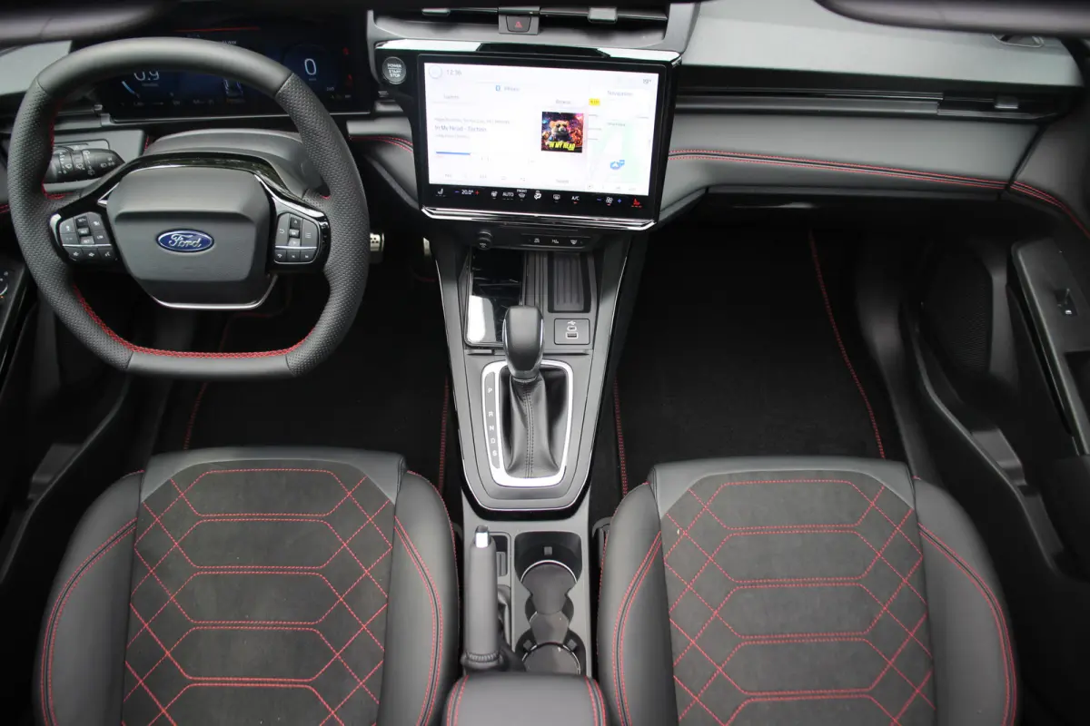 1.0 EB ST-Line X | PANODAK | LEDER | ADAPTIVE CRUISE | WINTERPACK | EL. ACHTERKLEP | CAMERA | DEALER AUTO | FULL OPTION! | DIRECT LEVERBAAR!