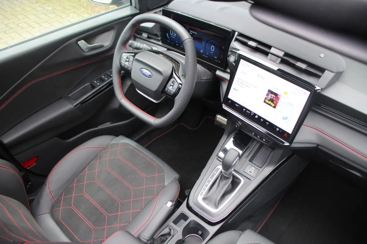 1.0 EB ST-Line X | PANODAK | LEDER | ADAPTIVE CRUISE | WINTERPACK | EL. ACHTERKLEP | CAMERA | DEALER AUTO | FULL OPTION! | DIRECT LEVERBAAR!