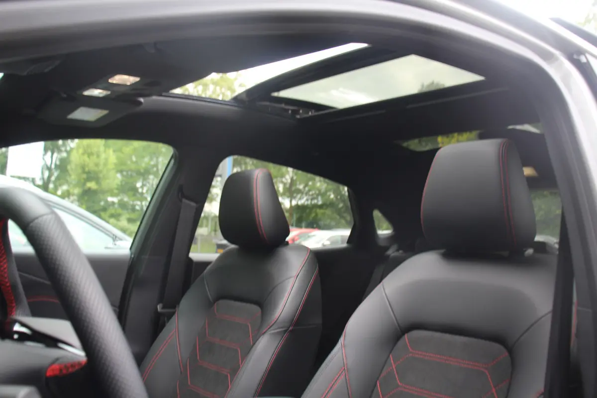 1.0 EB ST-Line X | PANODAK | LEDER | ADAPTIVE CRUISE | WINTERPACK | EL. ACHTERKLEP | CAMERA | DEALER AUTO | FULL OPTION! | DIRECT LEVERBAAR!