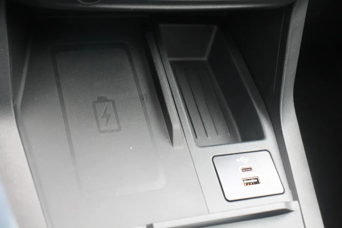 1.0 EB ST-Line X | PANODAK | LEDER | ADAPTIVE CRUISE | WINTERPACK | EL. ACHTERKLEP | CAMERA | DEALER AUTO | FULL OPTION! | DIRECT LEVERBAAR!