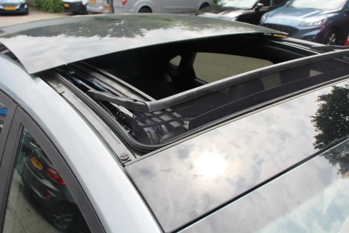 1.0 EB ST-Line X | PANODAK | LEDER | ADAPTIVE CRUISE | WINTERPACK | EL. ACHTERKLEP | CAMERA | DEALER AUTO | FULL OPTION! | DIRECT LEVERBAAR!