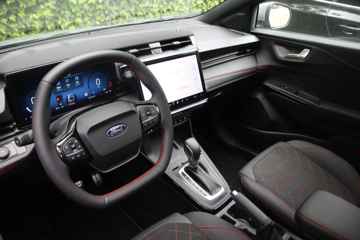 1.0 EB ST-Line X | PANODAK | LEDER | ADAPTIVE CRUISE | WINTERPACK | EL. ACHTERKLEP | CAMERA | DEALER AUTO | FULL OPTION! | DIRECT LEVERBAAR!