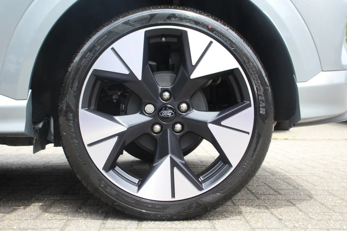 1.0 EB ST-Line X | PANODAK | LEDER | ADAPTIVE CRUISE | WINTERPACK | EL. ACHTERKLEP | CAMERA | DEALER AUTO | FULL OPTION! | DIRECT LEVERBAAR!