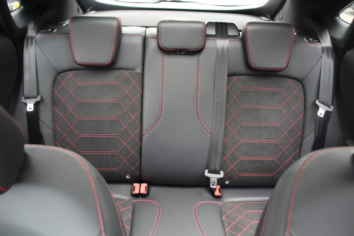 1.0 EB ST-Line X | PANODAK | LEDER | ADAPTIVE CRUISE | WINTERPACK | EL. ACHTERKLEP | CAMERA | DEALER AUTO | FULL OPTION! | DIRECT LEVERBAAR!