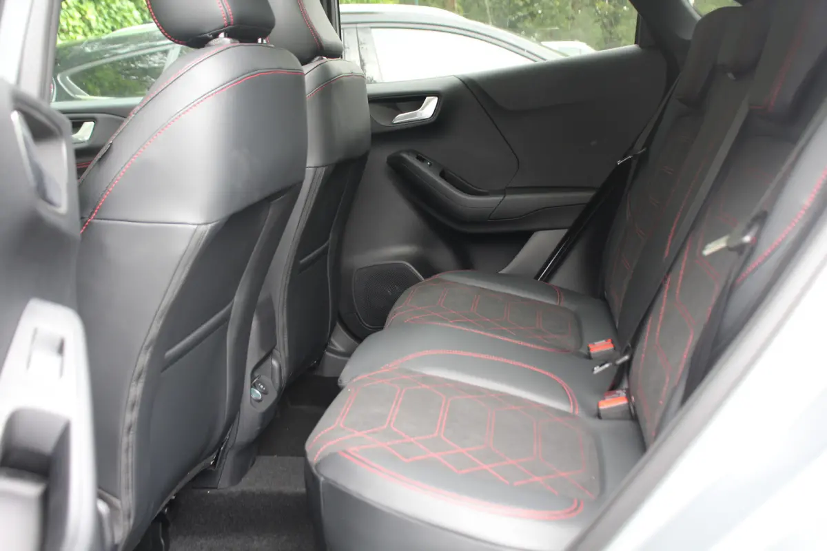 1.0 EB ST-Line X | PANODAK | LEDER | ADAPTIVE CRUISE | WINTERPACK | EL. ACHTERKLEP | CAMERA | DEALER AUTO | FULL OPTION! | DIRECT LEVERBAAR!