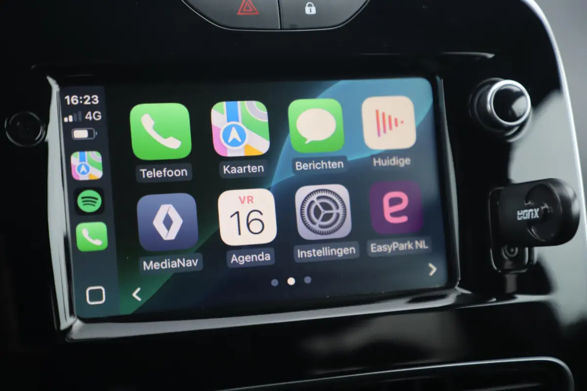 0.9 TCe Limited Nardo Grey 16 inch LMV Keyless Navigatie Carplay Airco Cruise Control