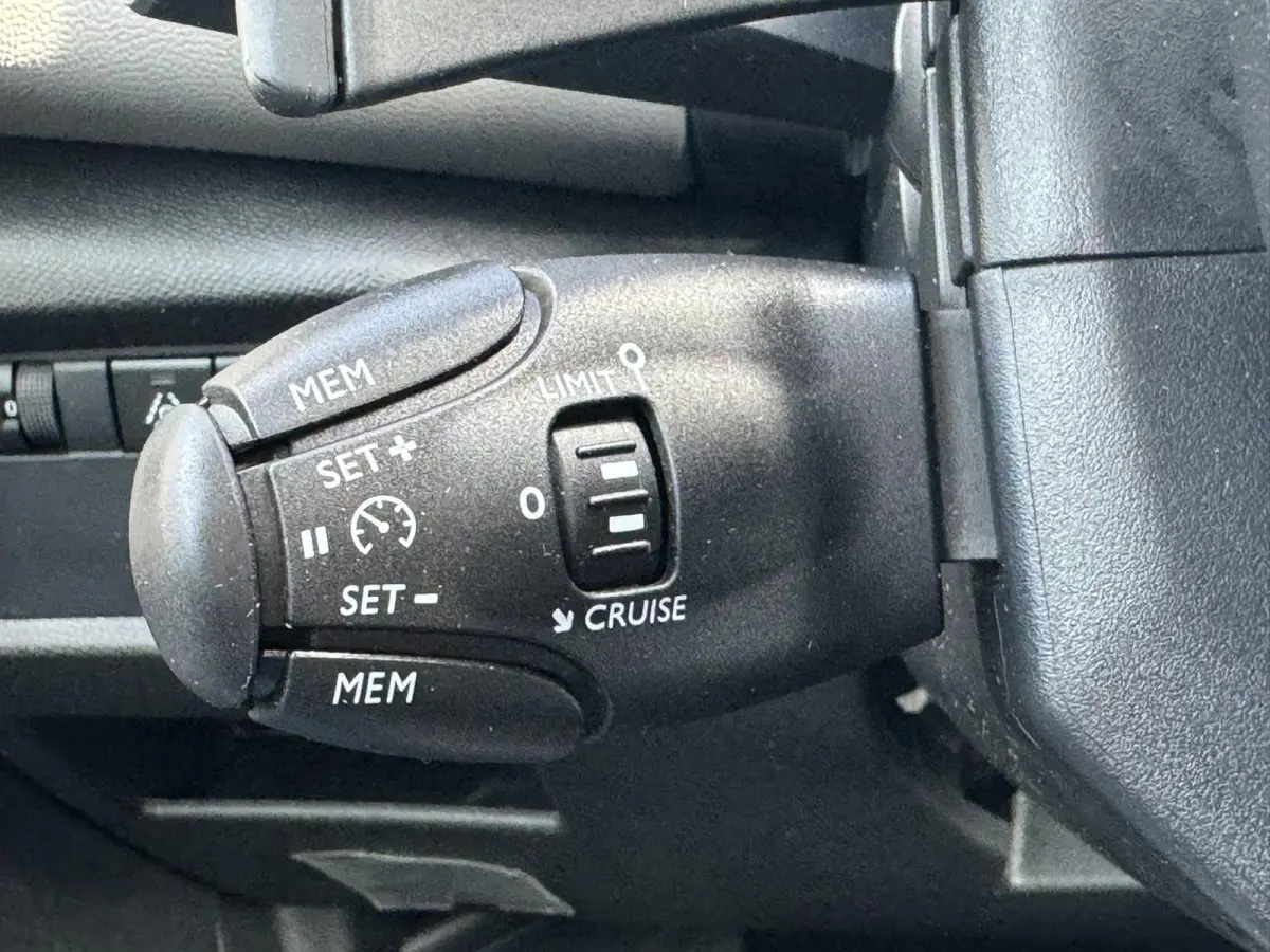 Automaat Carplay Cruise Navigatie Pdc Hoge instap 1.2 PureTech Business