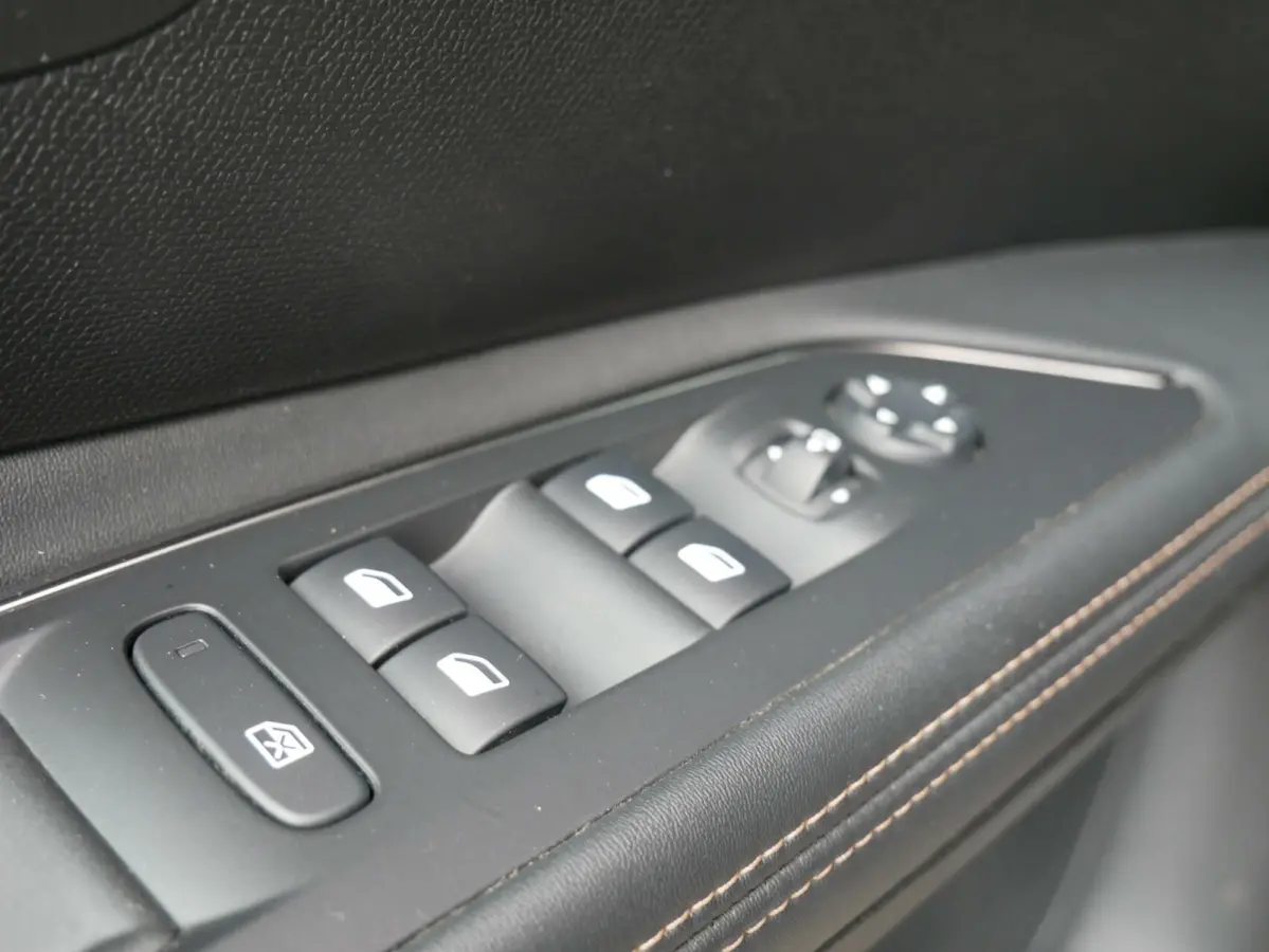 1.2 PureTech GT-Line Automaat| 7Persoons| Navi+BT| Camera| Dealer onderhouden