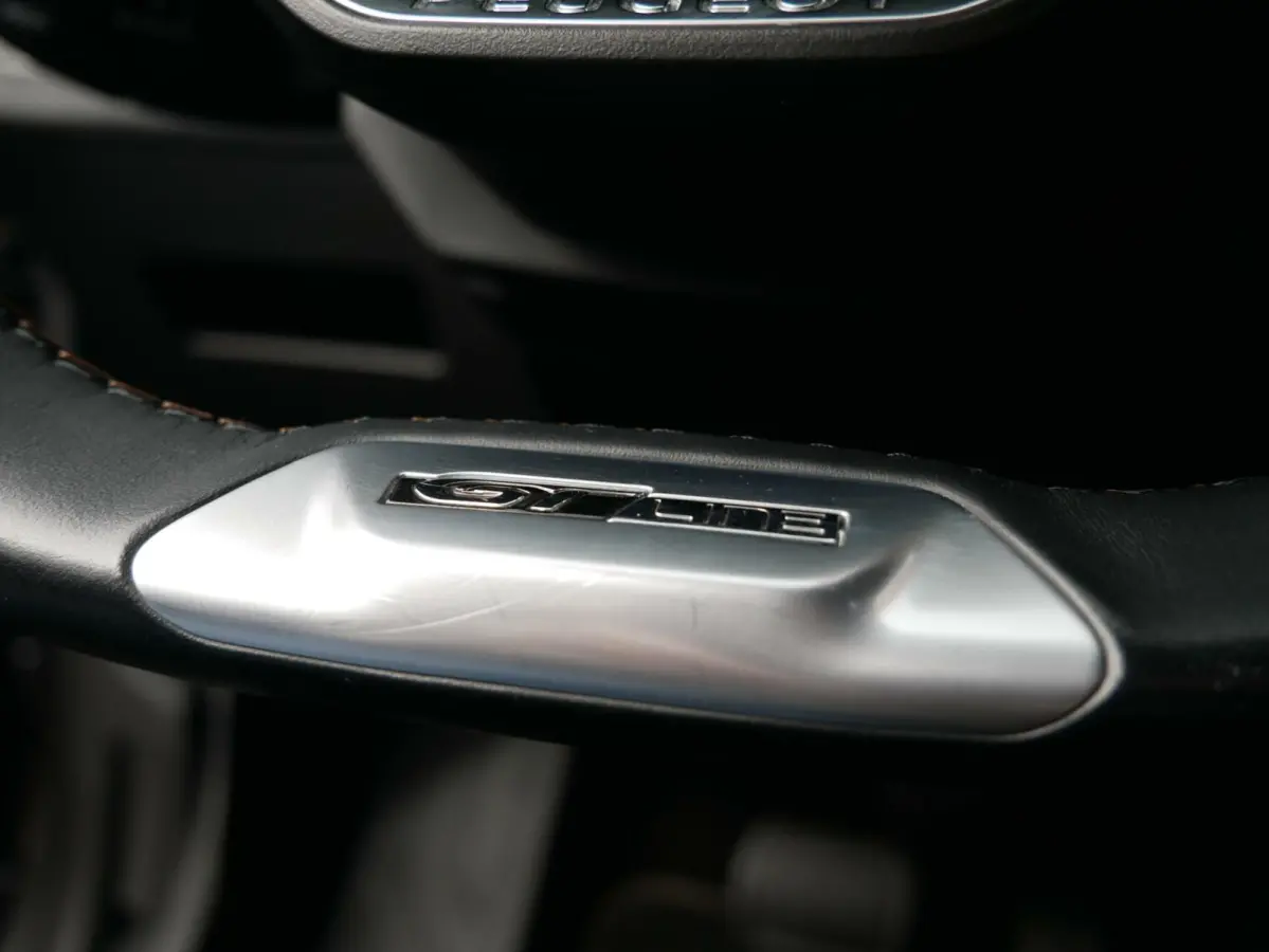 1.2 PureTech GT-Line Automaat| 7Persoons| Navi+BT| Camera| Dealer onderhouden