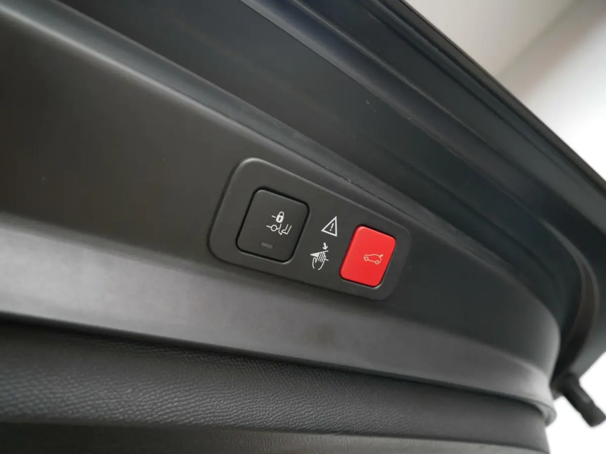 1.2 PureTech GT-Line Automaat| 7Persoons| Navi+BT| Camera| Dealer onderhouden