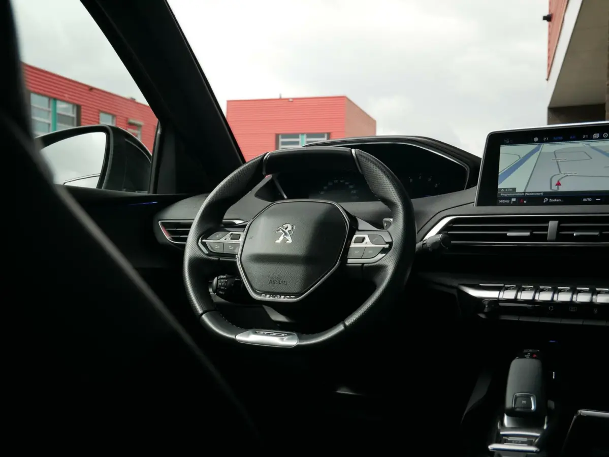 1.2 PureTech GT-Line Automaat| 7Persoons| Navi+BT| Camera| Dealer onderhouden