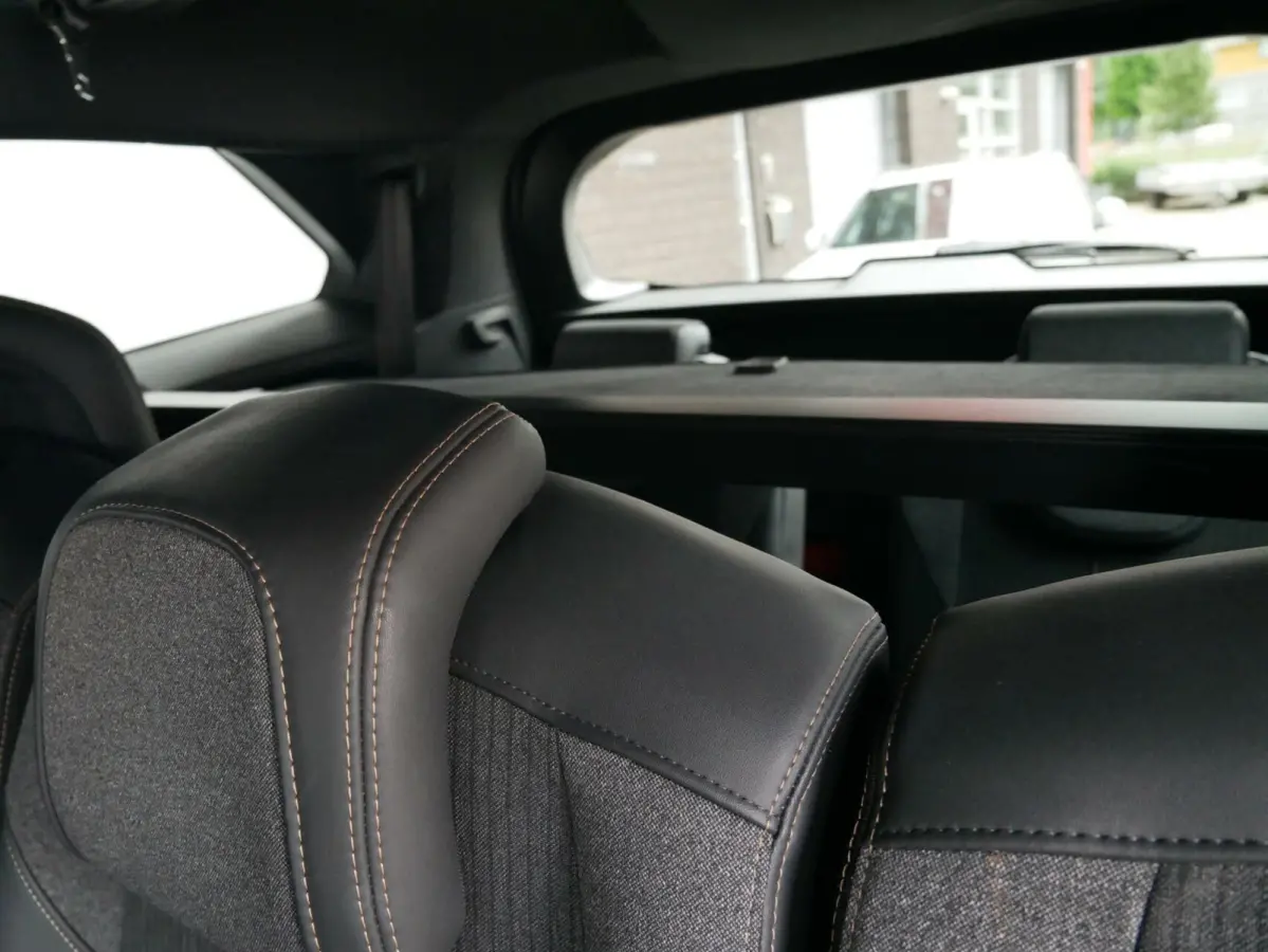 1.2 PureTech GT-Line Automaat| 7Persoons| Navi+BT| Camera| Dealer onderhouden