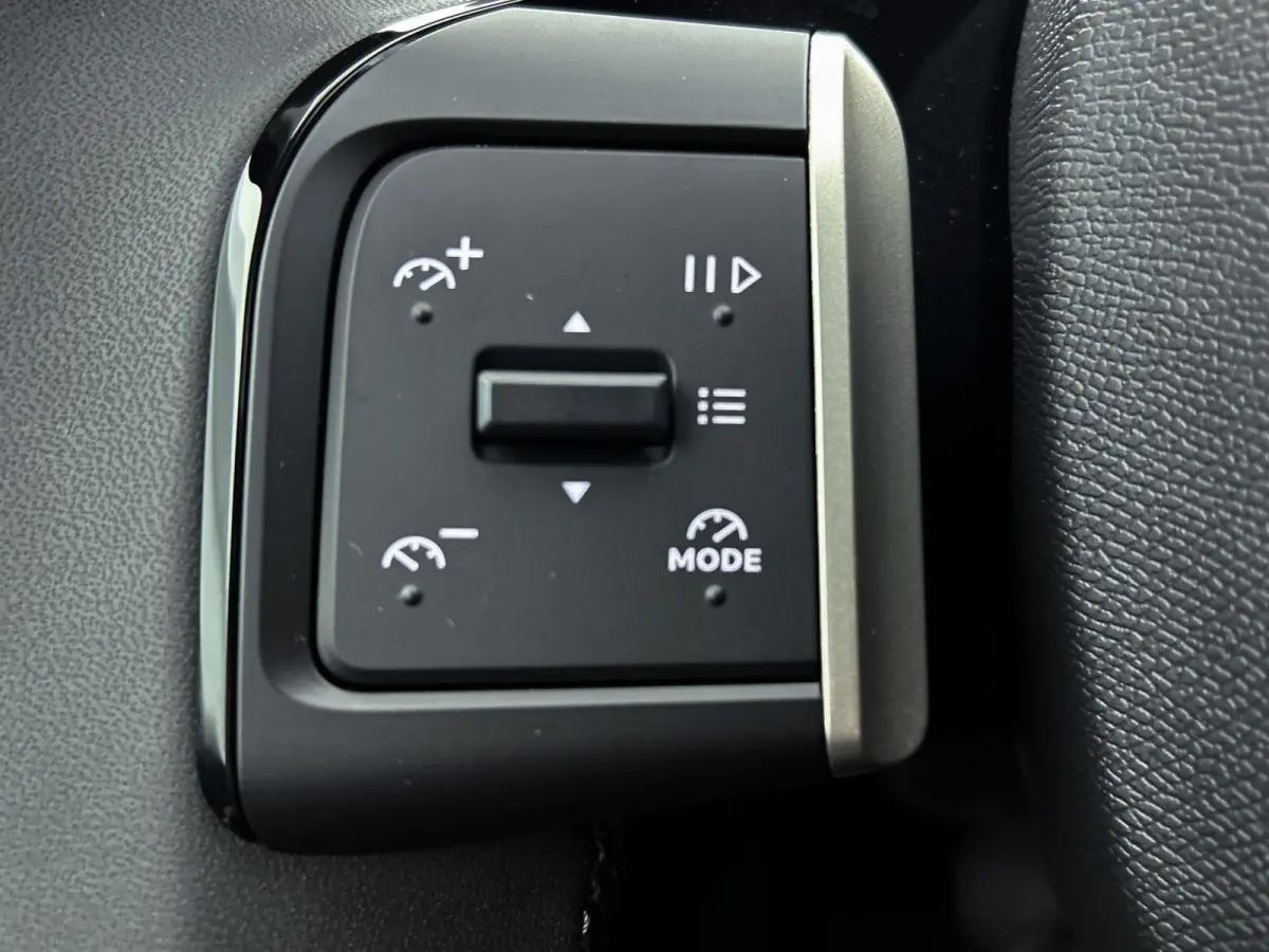 EV Max 44 kWh 113 pk | Accu 100% | Navigatie | Achteruitrijcamera | Parkeersensoren Voor en Achter | Comfortstoelen | LED Koplampen | Head-up Display | Dodehoek Detectie | Climate Control | 