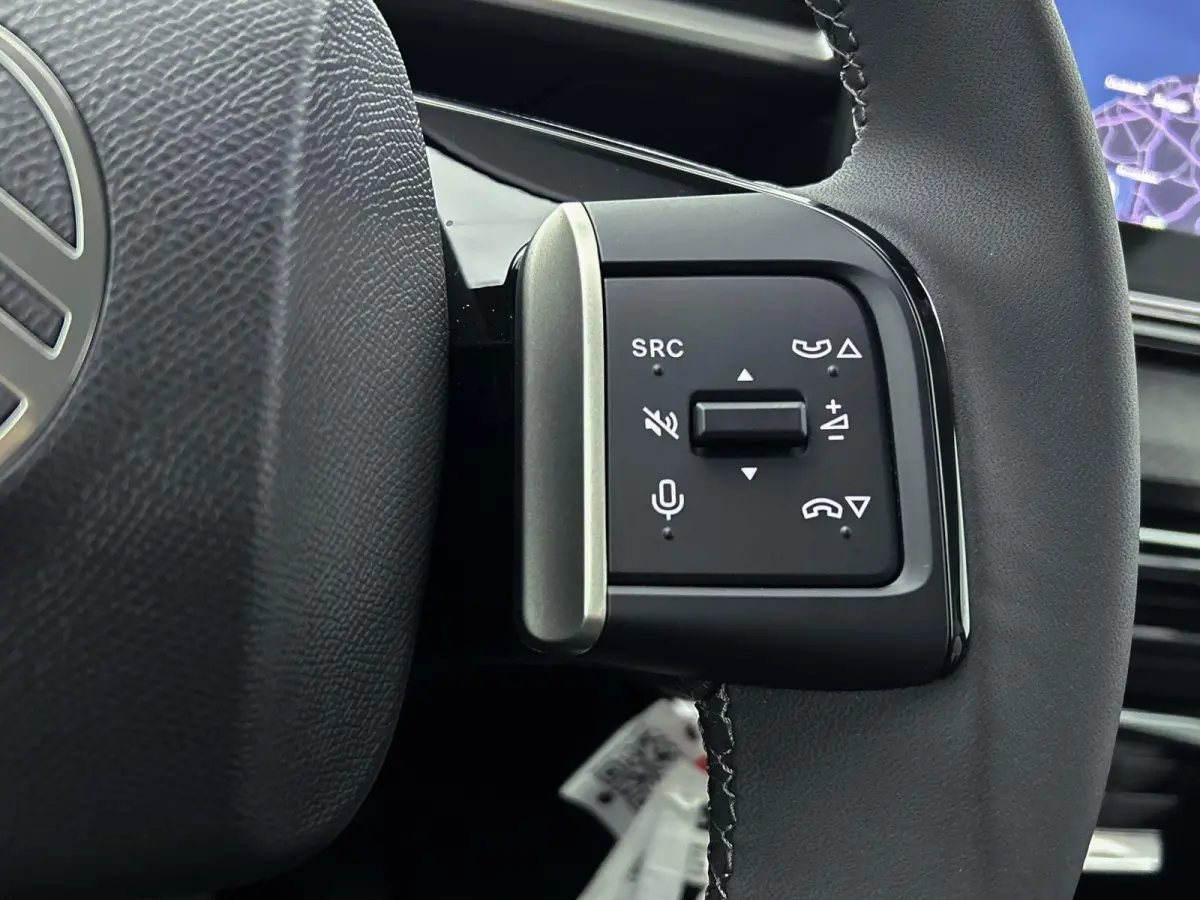 EV Max 44 kWh 113 pk | Accu 100% | Navigatie | Achteruitrijcamera | Parkeersensoren Voor en Achter | Comfortstoelen | LED Koplampen | Head-up Display | Dodehoek Detectie | Climate Control | 