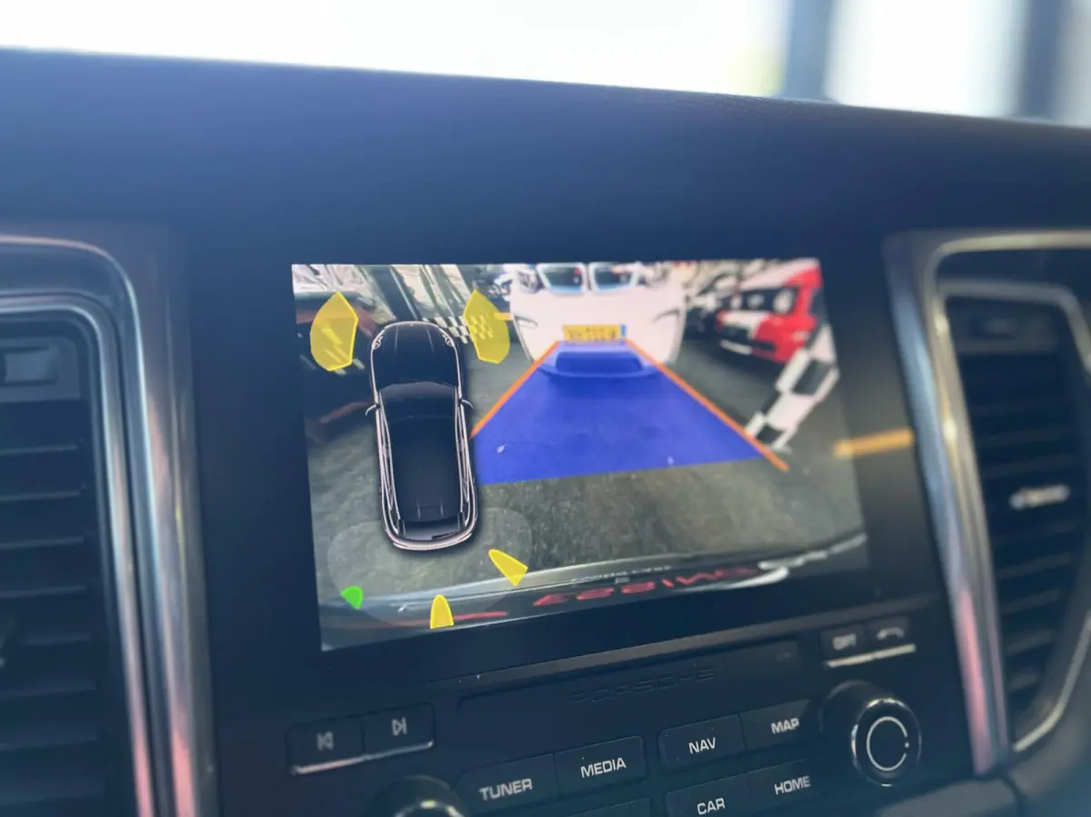 2.0 Apple CarPlay/ SPORTLEER /NAVIGATIE