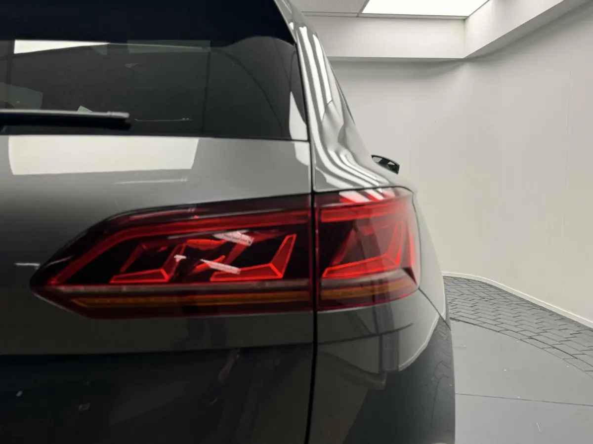 3.0 TSi DSG R-Line 4Motion Navigatie-Pano-Elektr.Trekhaak-Achterasbesturing-Adapt.Cr.Contr-Carplay-Clima-Camera-Stoel/Stuurverwarming-Luchtvering-Headup