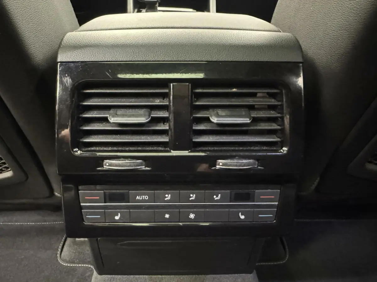 3.0 TSi DSG R-Line 4Motion Navigatie-Pano-Elektr.Trekhaak-Achterasbesturing-Adapt.Cr.Contr-Carplay-Clima-Camera-Stoel/Stuurverwarming-Luchtvering-Headup
