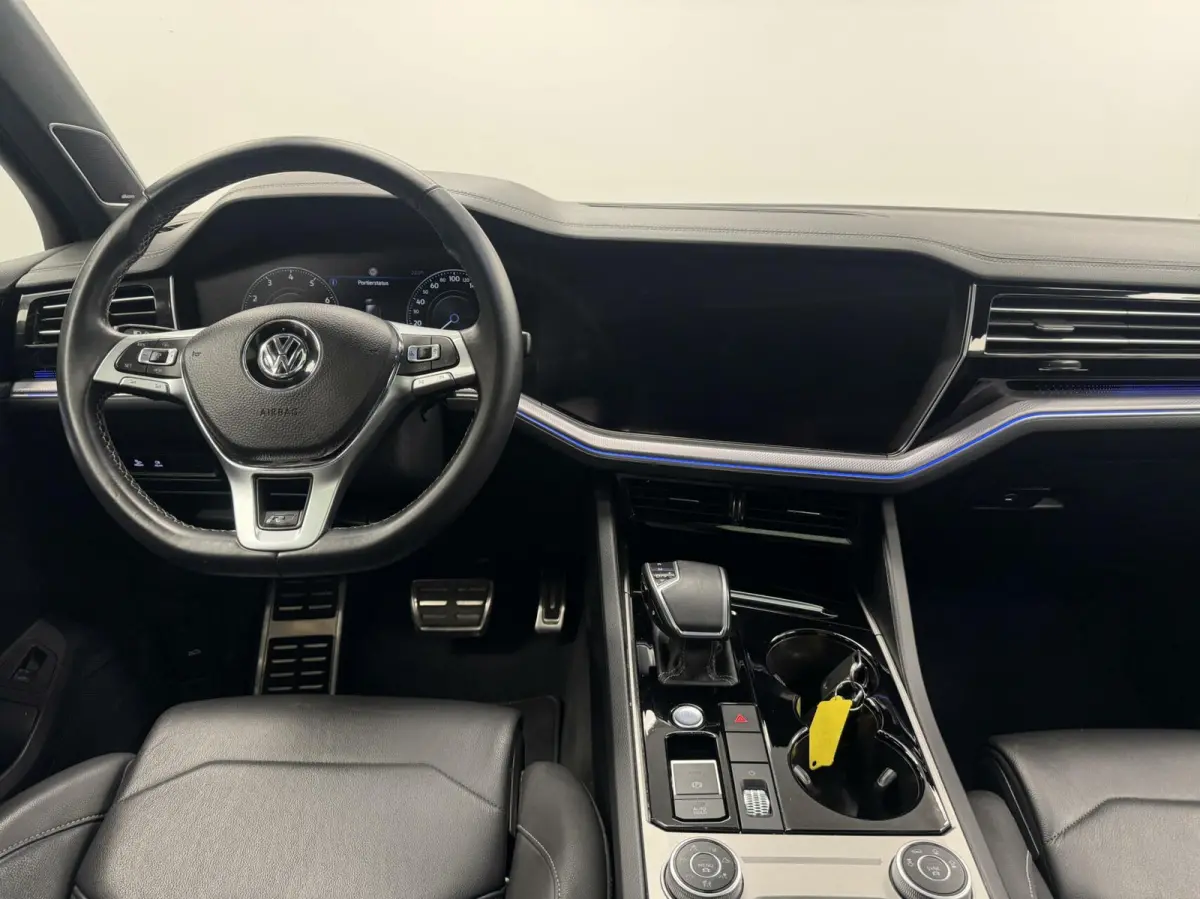 3.0 TSi DSG R-Line 4Motion Navigatie-Pano-Elektr.Trekhaak-Achterasbesturing-Adapt.Cr.Contr-Carplay-Clima-Camera-Stoel/Stuurverwarming-Luchtvering-Headup