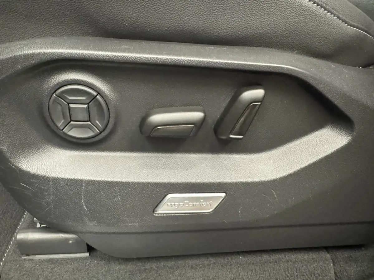3.0 TSi DSG R-Line 4Motion Navigatie-Pano-Elektr.Trekhaak-Achterasbesturing-Adapt.Cr.Contr-Carplay-Clima-Camera-Stoel/Stuurverwarming-Luchtvering-Headup