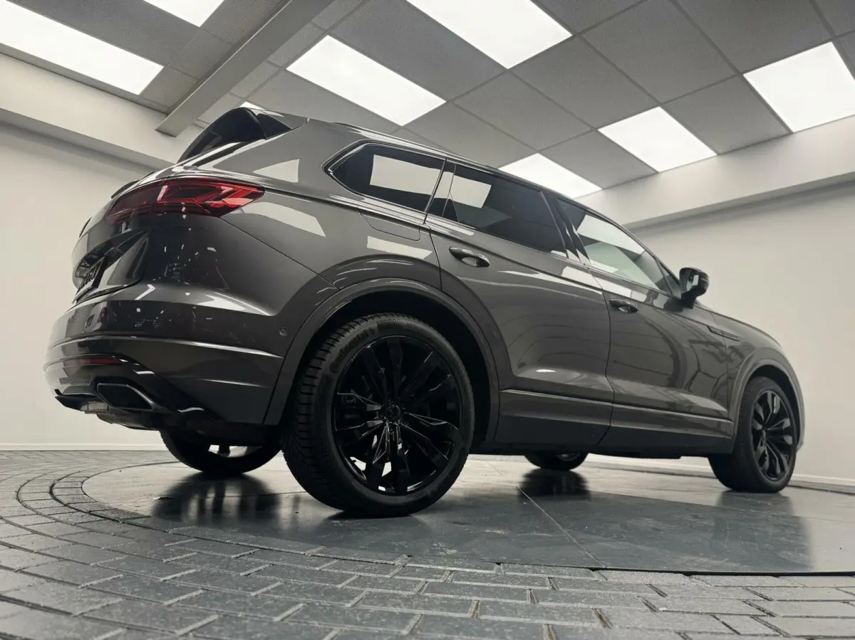 3.0 TSi DSG R-Line 4Motion Navigatie-Pano-Elektr.Trekhaak-Achterasbesturing-Adapt.Cr.Contr-Carplay-Clima-Camera-Stoel/Stuurverwarming-Luchtvering-Headup