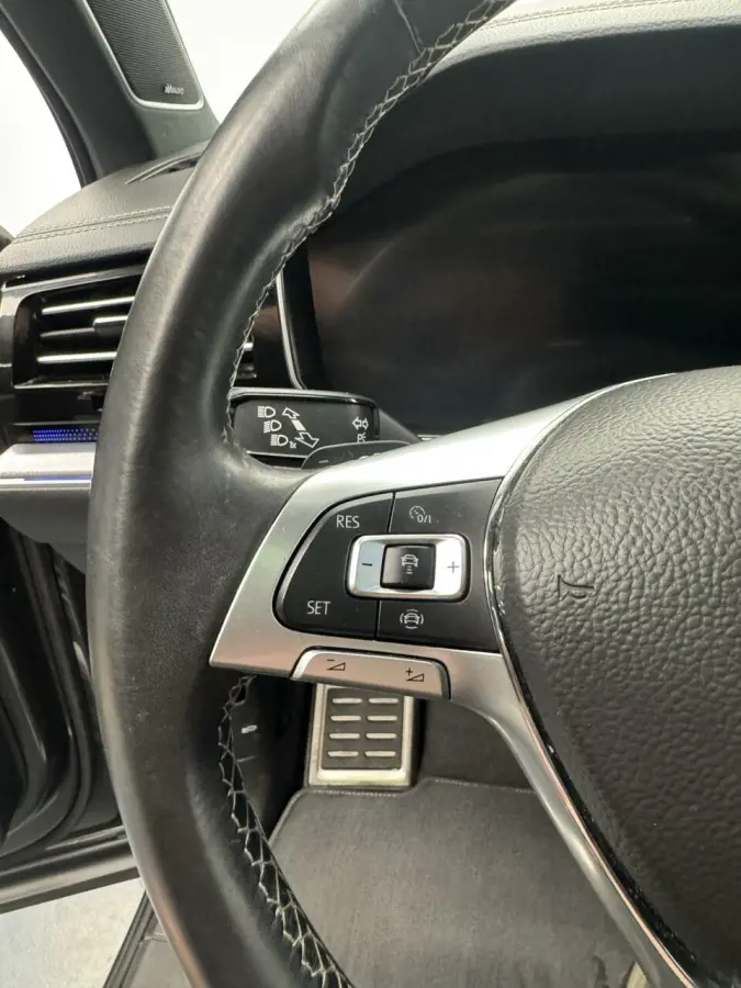 3.0 TSi DSG R-Line 4Motion Navigatie-Pano-Elektr.Trekhaak-Achterasbesturing-Adapt.Cr.Contr-Carplay-Clima-Camera-Stoel/Stuurverwarming-Luchtvering-Headup