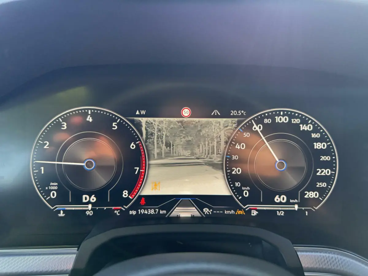 3.0 TSi DSG R-Line 4Motion Navigatie-Pano-Elektr.Trekhaak-Achterasbesturing-Adapt.Cr.Contr-Carplay-Clima-Camera-Stoel/Stuurverwarming-Luchtvering-Headup