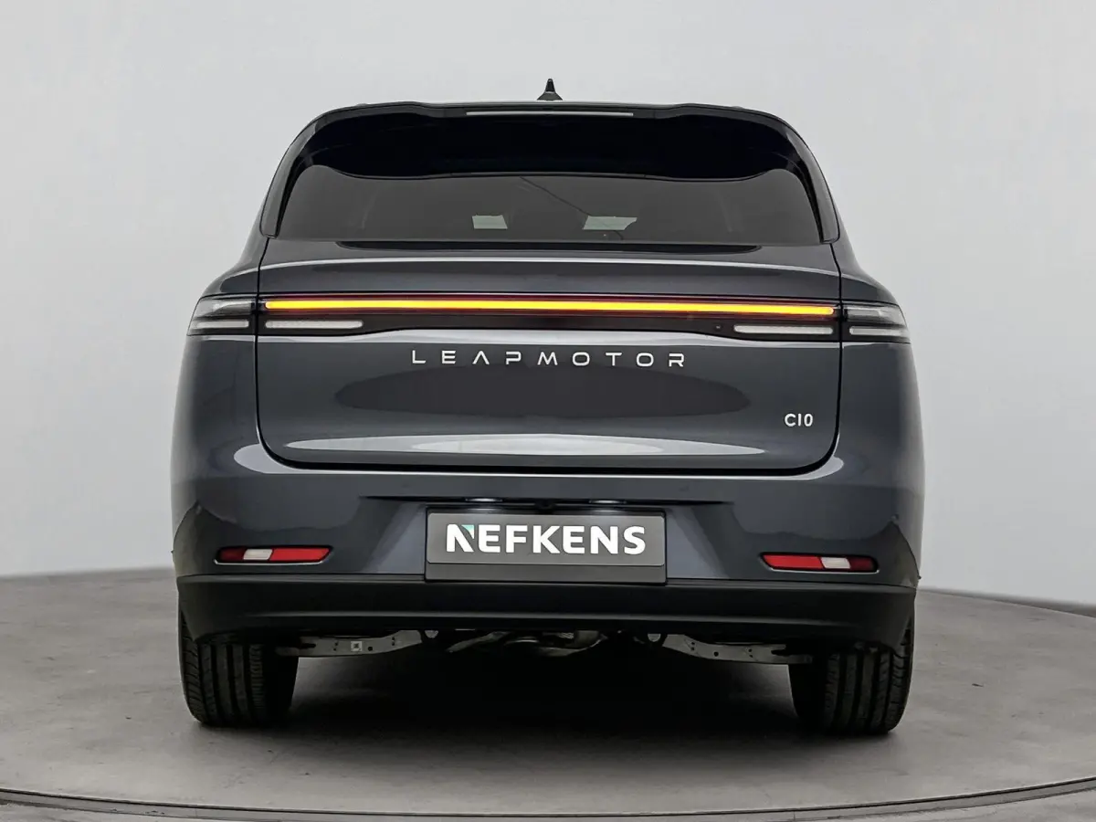 Design 69.9 kWh | Lichtmetalen velgen 20" | luxe kunstlederen bekleding | navigatiesysteem | panoramadak | Canopy Grey |