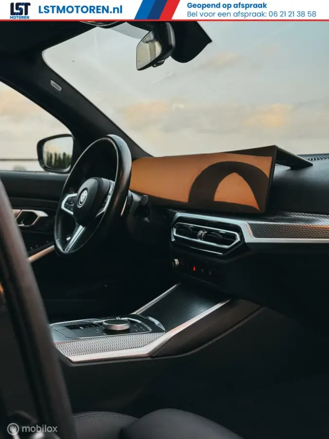 330e M Sport Panoramadak HUD Trekhaak Apple CarPlay Android Auto 19”
