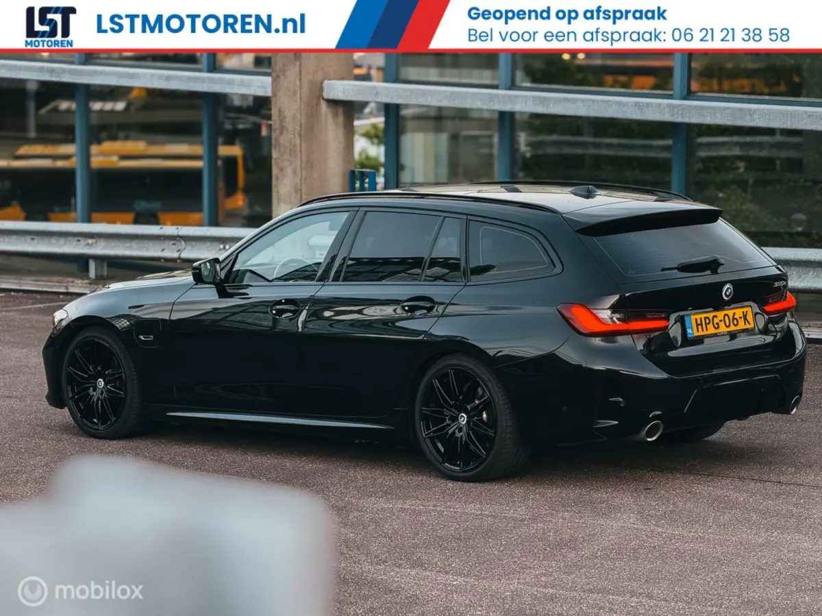 330e M Sport Panoramadak HUD Trekhaak Apple CarPlay Android Auto 19”