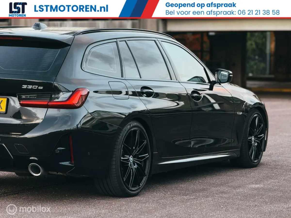 330e M Sport Panoramadak HUD Trekhaak Apple CarPlay Android Auto 19”