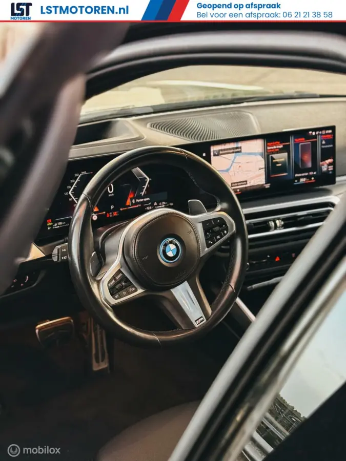 330e M Sport Panoramadak HUD Trekhaak Apple CarPlay Android Auto 19”