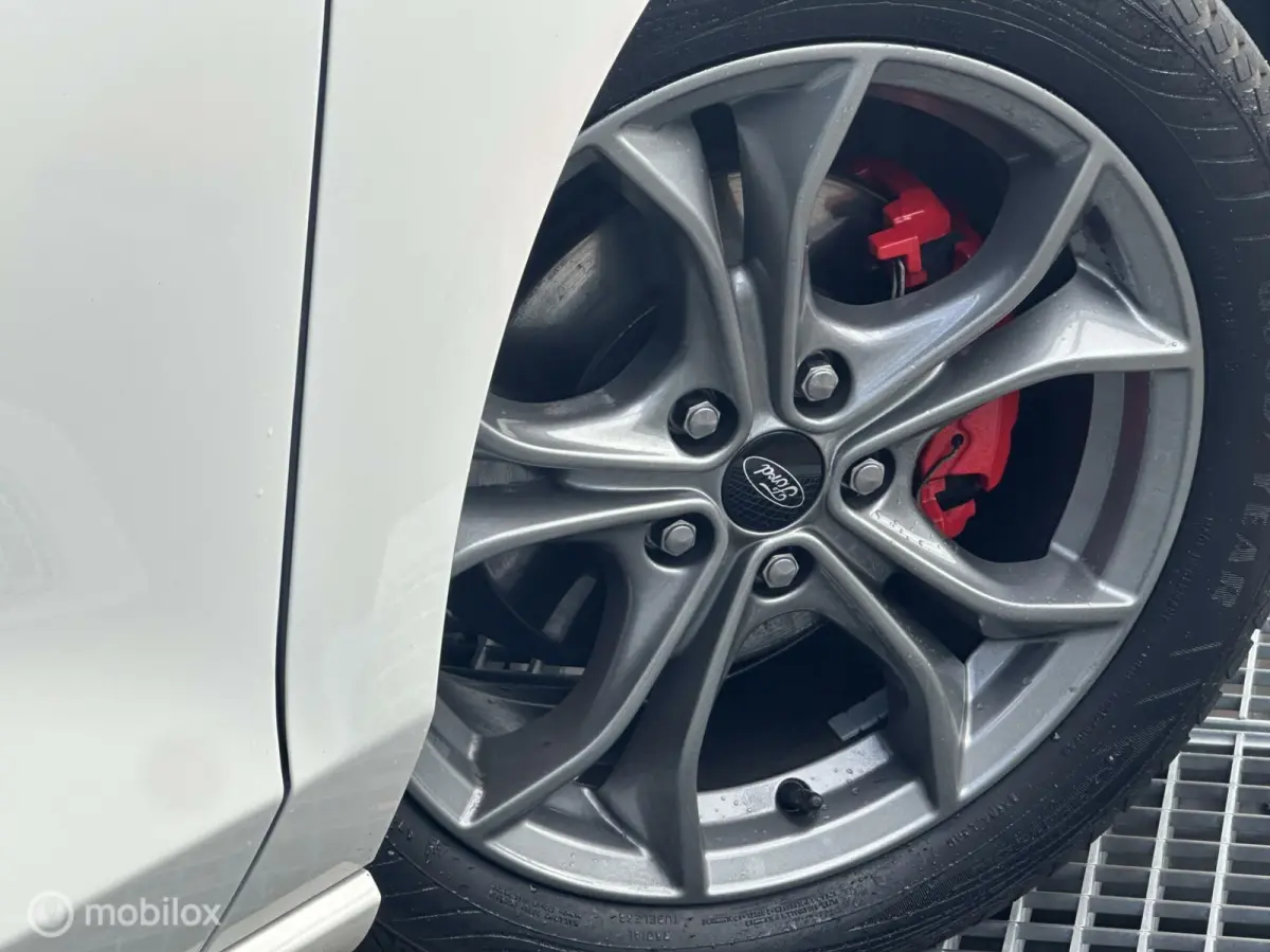 1.5 EcoBoost ST LINE