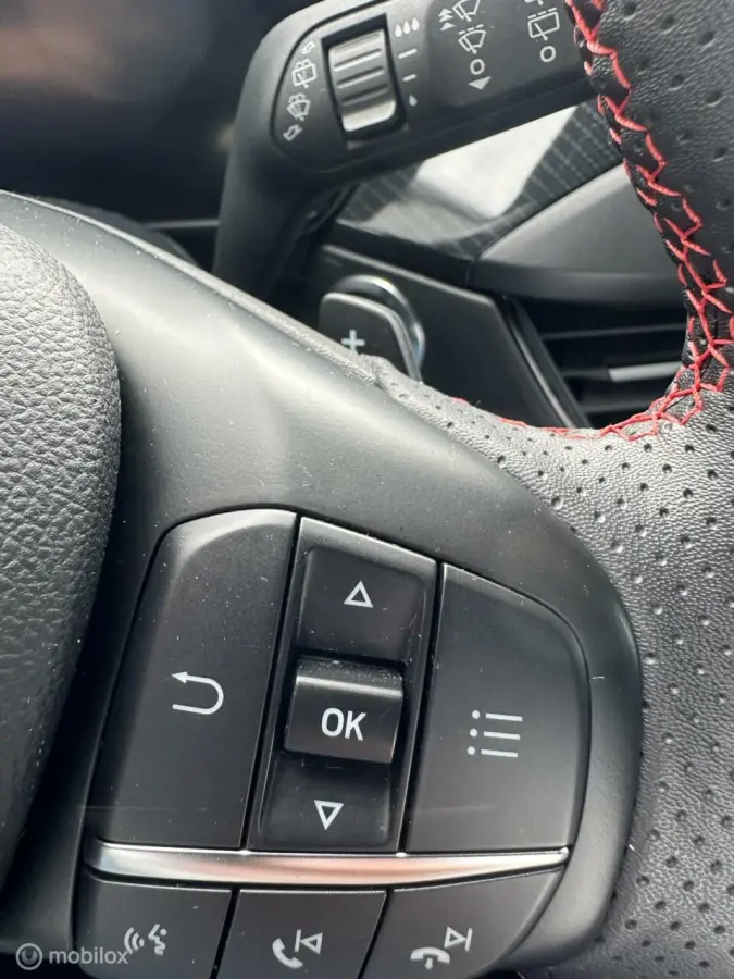 1.5 EcoBoost ST LINE